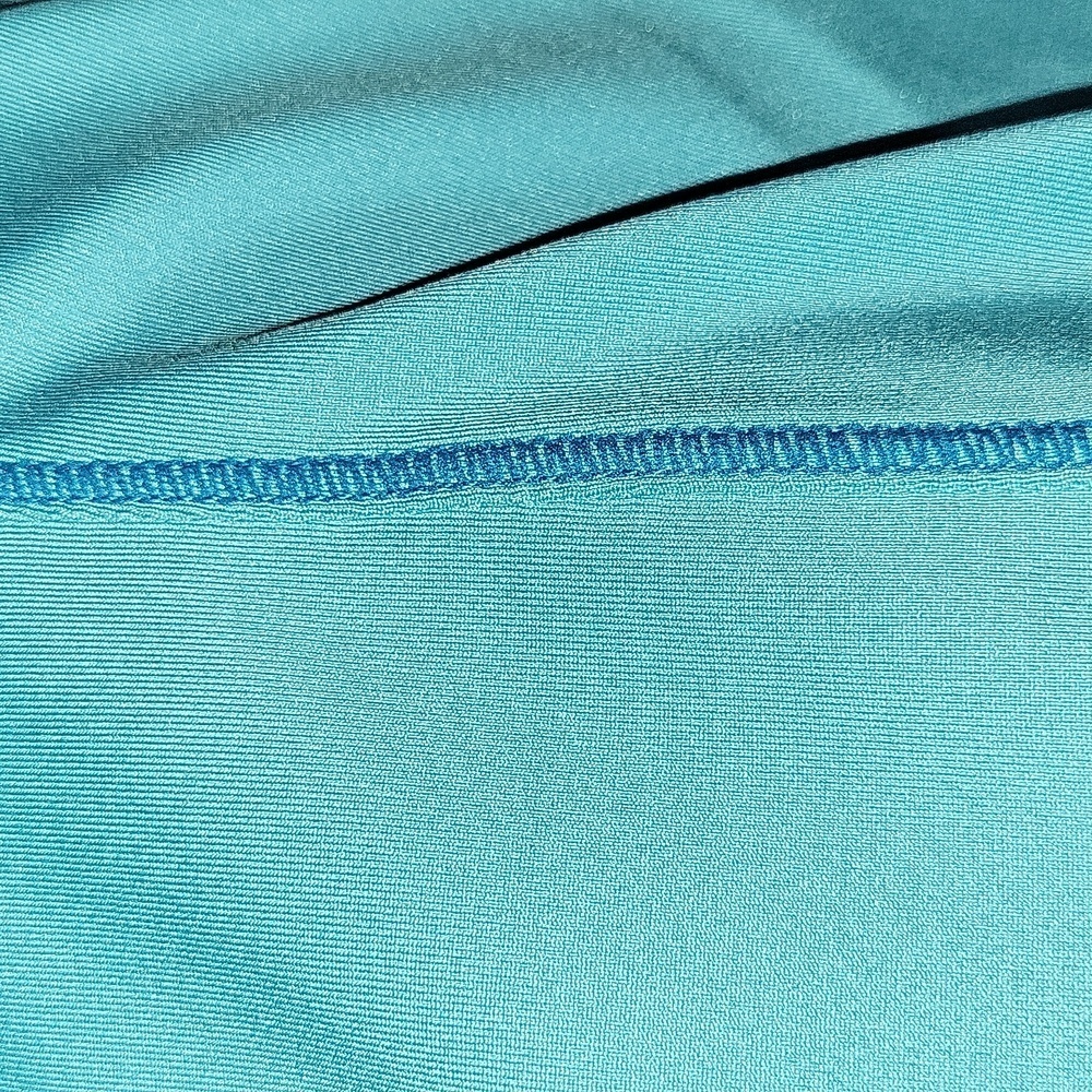 Athleta cap sleeves size medium small  pocket in the back teal color - Picture 11 of 11